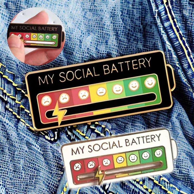 My Social Battery Pin - zuzumia