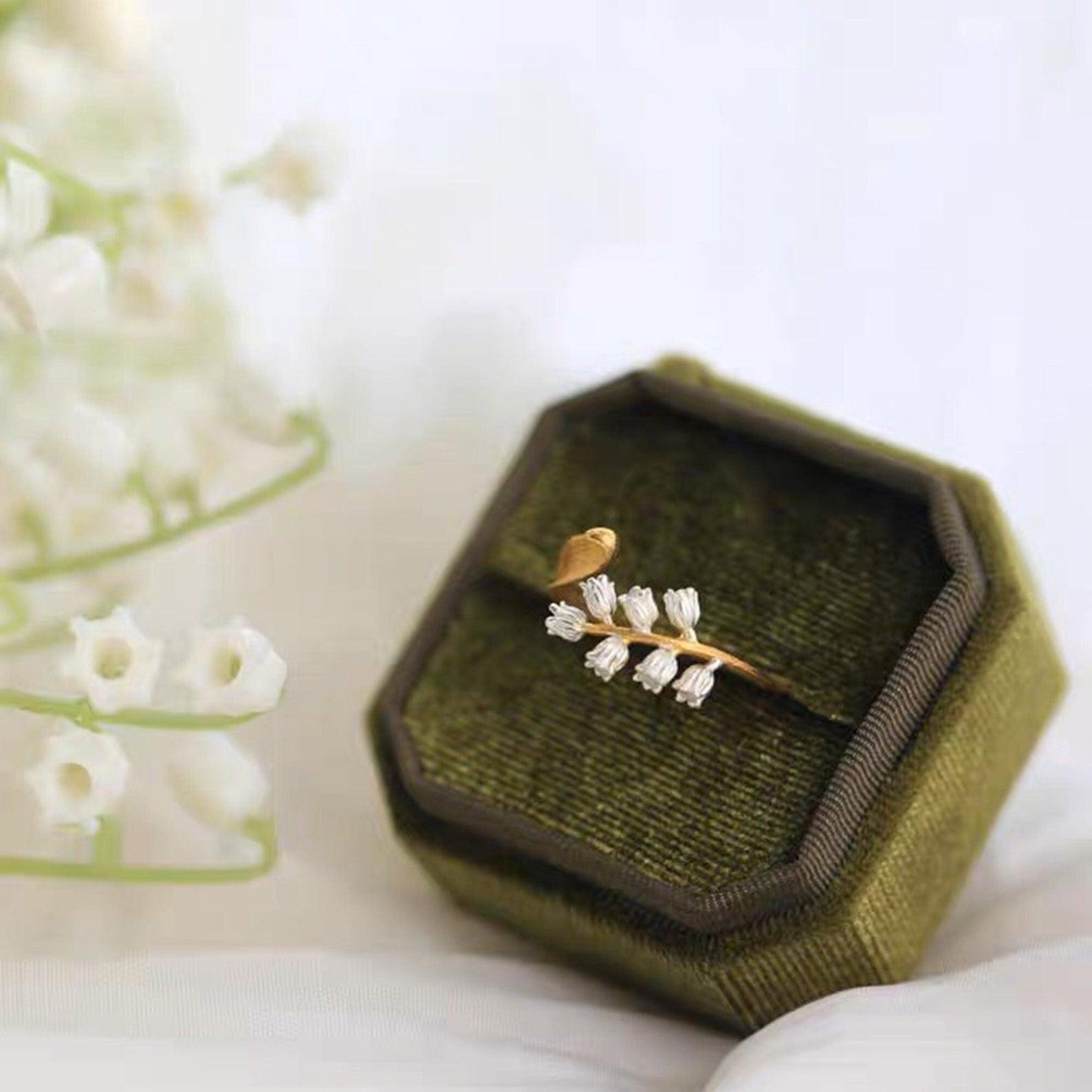 Lily of The Valley Flower Ring - zuzumia