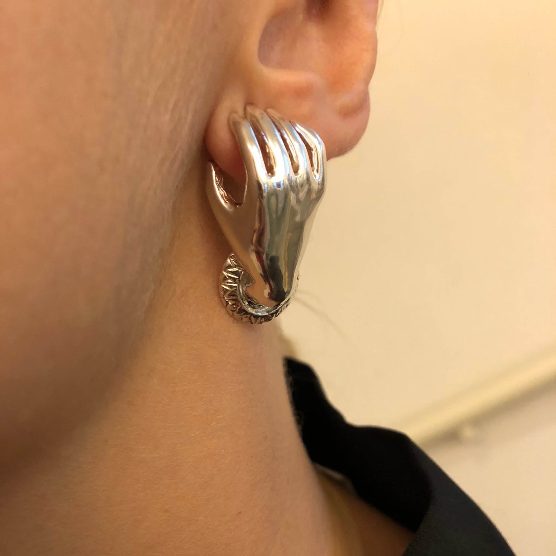 Creative Hand-catching Earrings