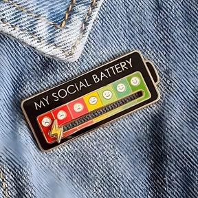 My Social Battery Pin - zuzumia