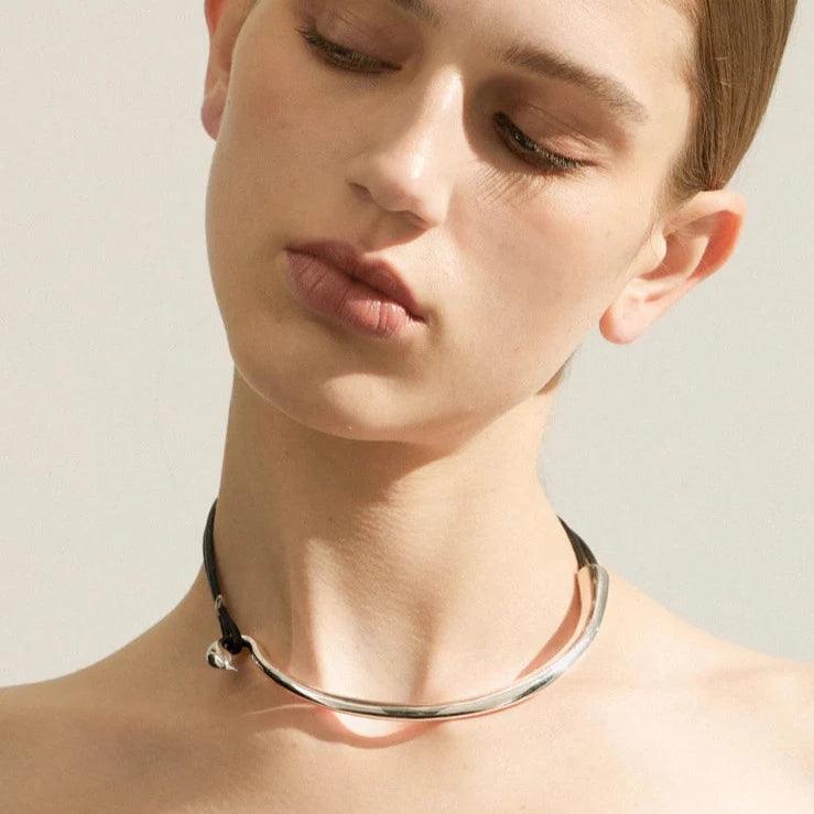 Stray Birds Leather Choker - zuzumia