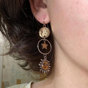 Sun And Moon Asymmetric Earrings - zuzumia