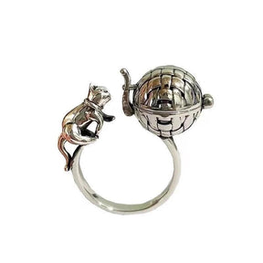 'Cute Cat Playing Ball' Creative Perfume Ring - zuzumia