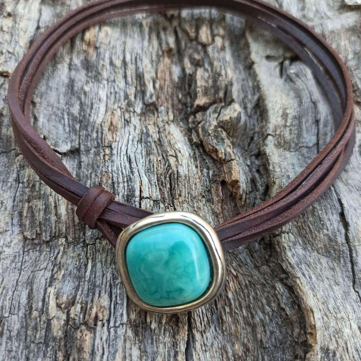 Turquoise Leather Choker Necklace - zuzumia