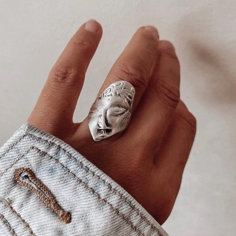 Antique Silver Face Ring - zuzumia