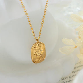 Oval Portrait Pendant Necklace - zuzumia