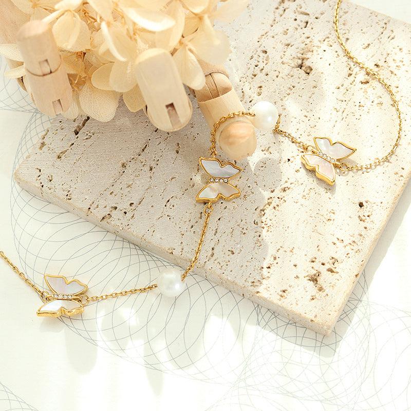 Pearl Butterfly Necklace - zuzumia