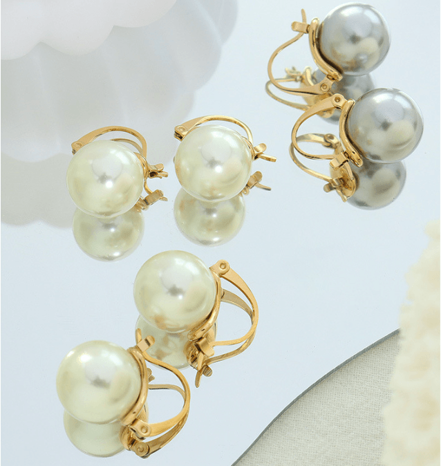 Pearl Stud Earrings - zuzumia